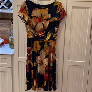 Perceptions floral dress size 10